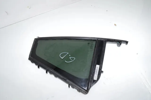 Rear Right Quarter Window