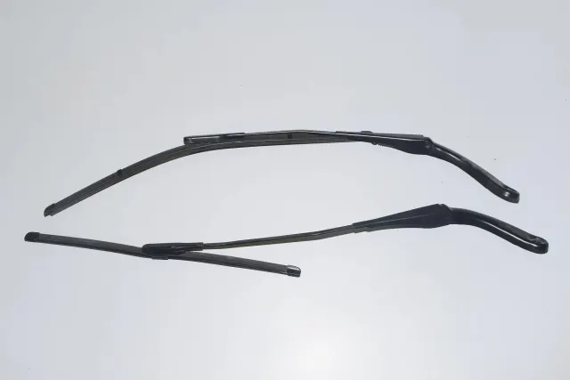 Front Wiper Arms
