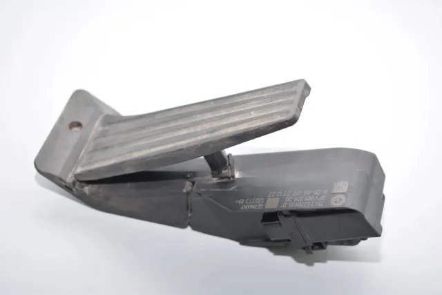 Throttle Pedal