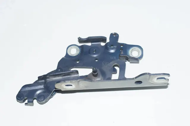 Front Right Bonnet Hinge