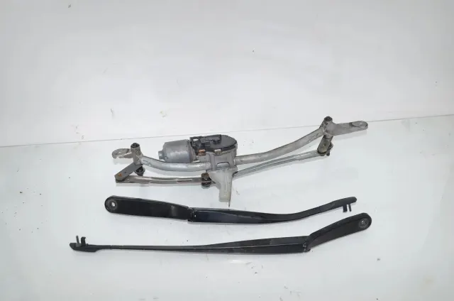 Front Windshield Wiper Mechanism