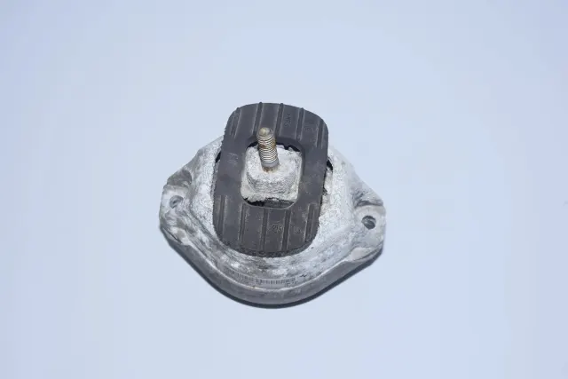 Right Side Engine Mount