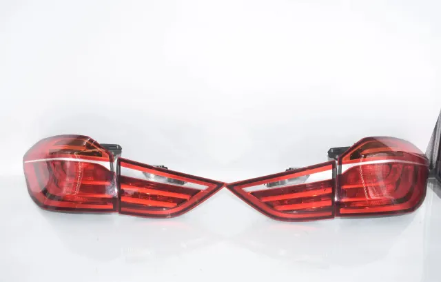 Rear Tail Light Set