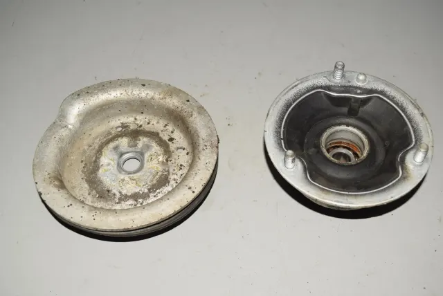 Front Right Shock Absorber Bracket
