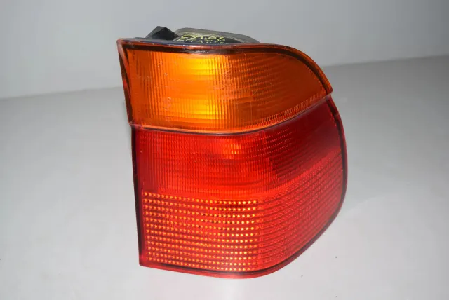 Rear Right Tail Light