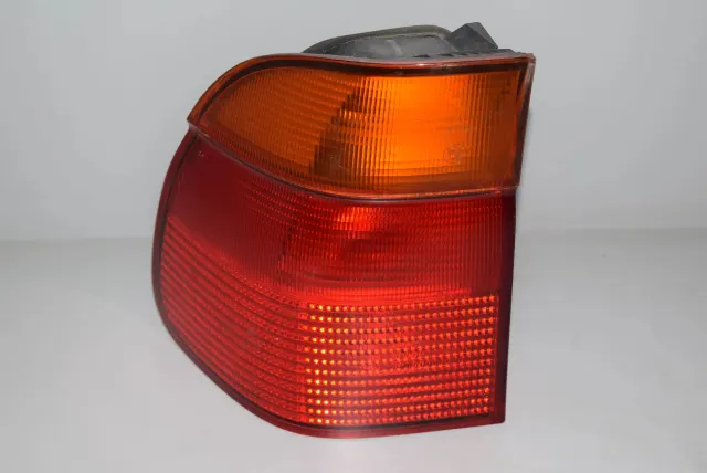 Rear Left Tail Light