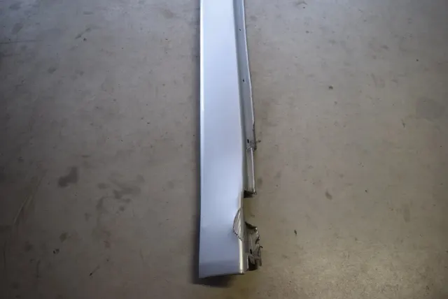 Right Side Plastic Sideskirt Cover