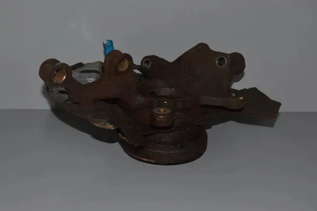 Front Left Wheel Hub