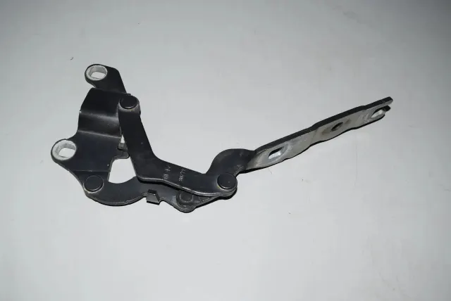 Front Right Bonnet Hinge