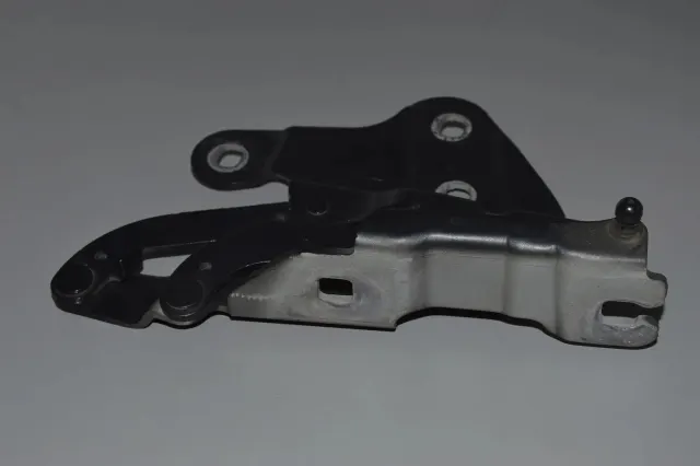 Front Right Bonnet Hinge