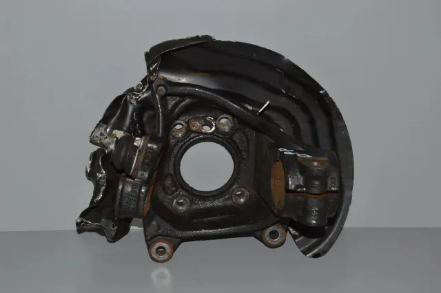 Front Right Wheel Hub