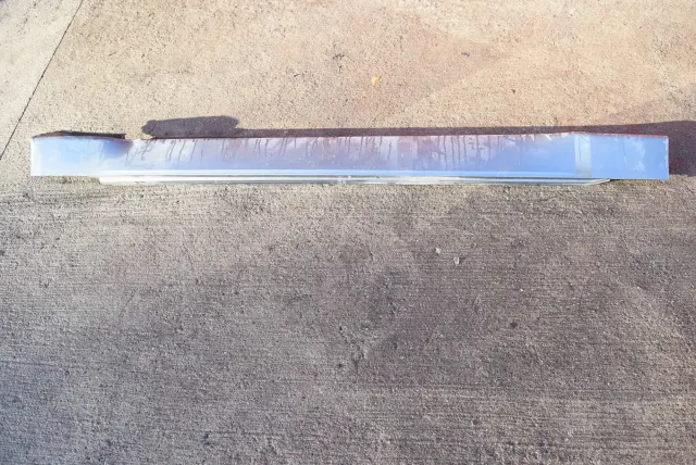 Right Side Plastic Sideskirt Cover