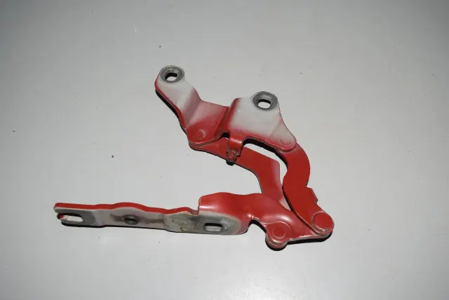 Front Right Bonnet Hinge