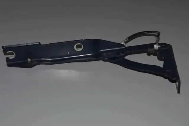 Front Right Bonnet Hinge