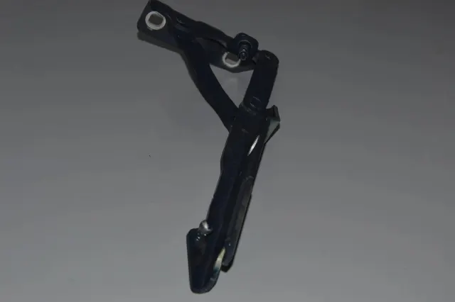 Front Left Bonnet Hinge