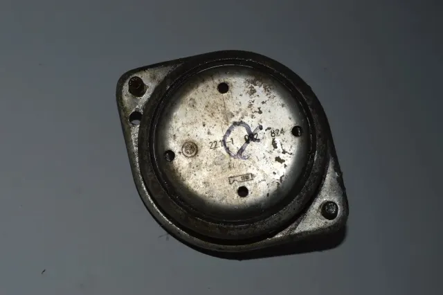 Right Side Engine Mount