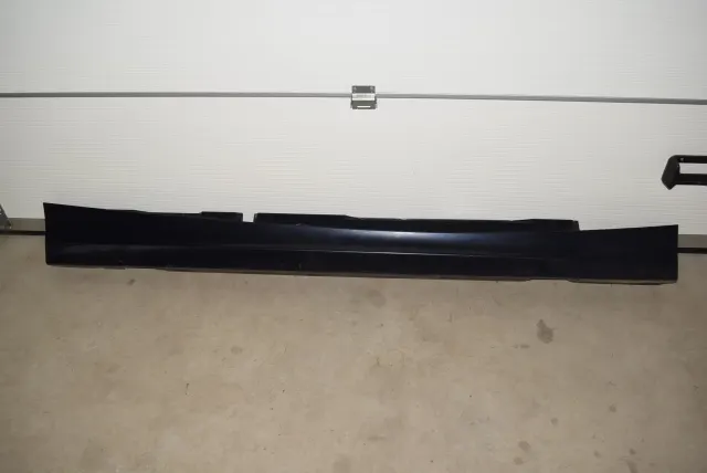 Right Side Plastic Sideskirt Cover