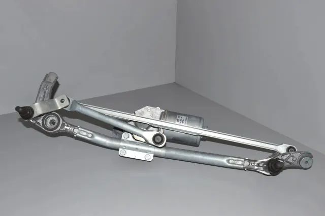 Front Windshield Wiper Mechanism