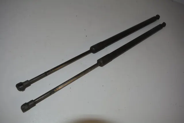 Left Side Tailgate Gas Strut