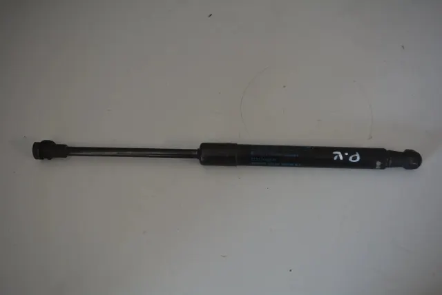 Front Left Bonnet Strut