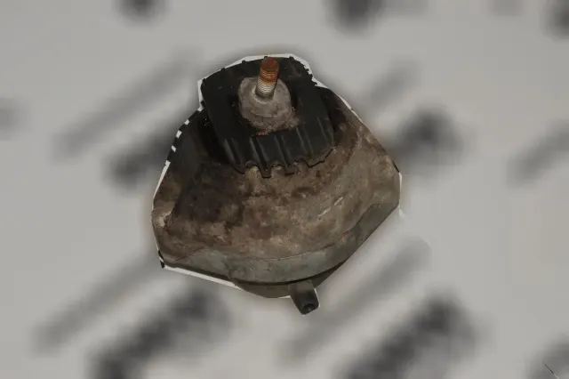 Right Side Engine Mount