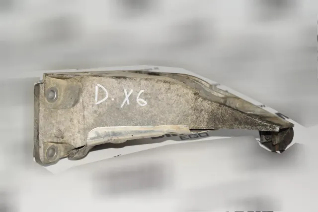 Right Side Engine Bracket
