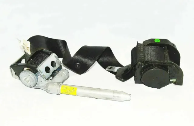 Rear Right Seatbelt