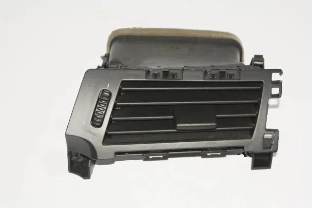 Dashboard Air Vents