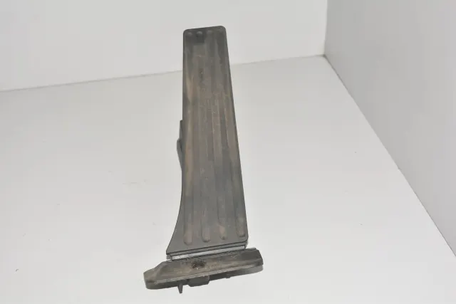 Throttle Pedal