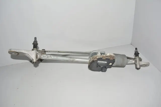Front Windshield Wiper Mechanism
