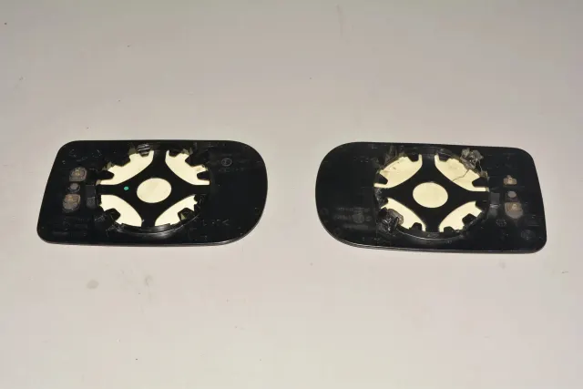 Front Right Door Mirror Glass