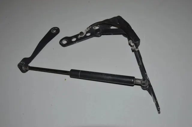 Front Left Bonnet Hinge