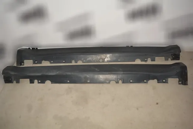 Left Side Sideskirt
