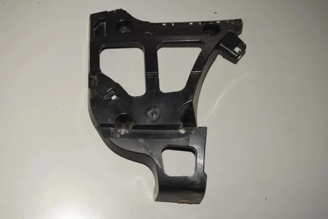 Rear Right Bumper Bracket