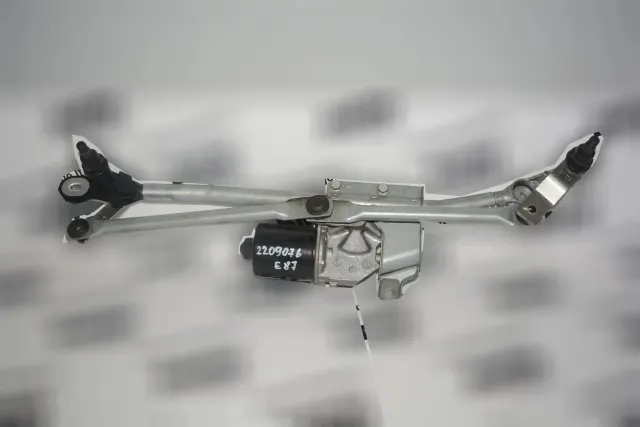 Front Windshield Wiper Mechanism