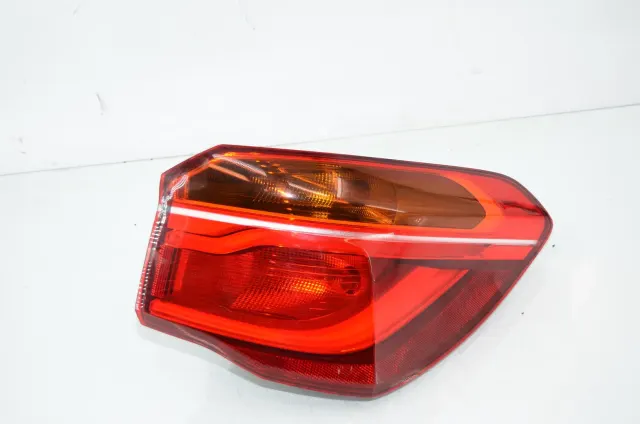 Rear Right Tail Light