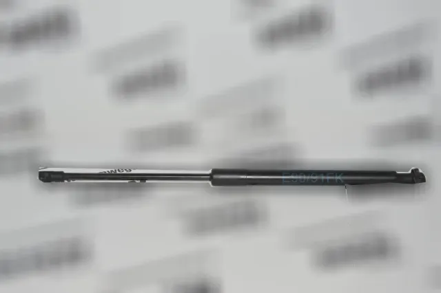 Front Right Bonnet Strut