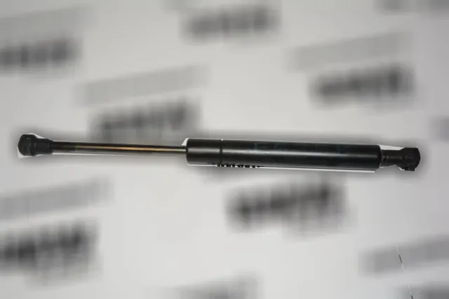 Front Right Bonnet Strut