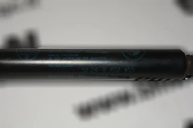 Right Side Tailgate Gas Strut