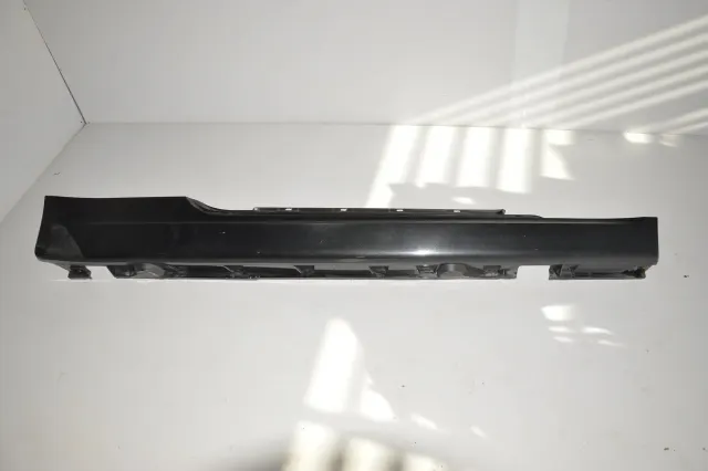 Right Side Plastic Sideskirt Cover