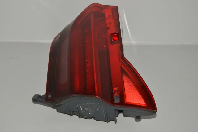 Right Side Tailgate Tail Light