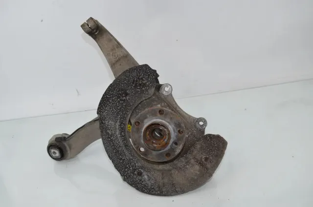 Front Left Wheel Hub