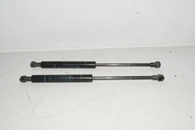 Front Right Bonnet Strut