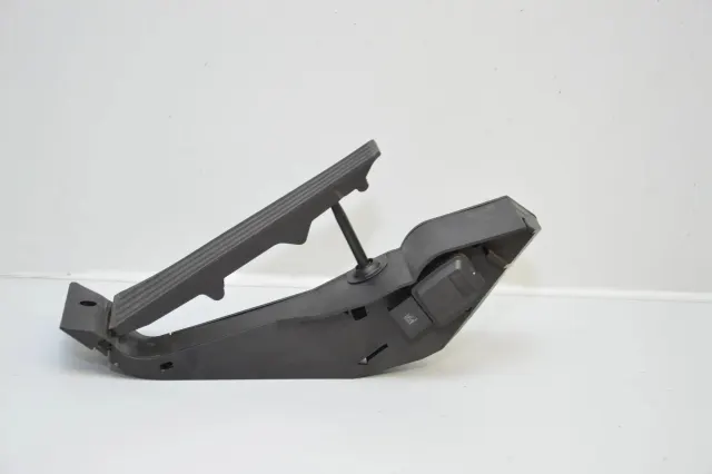 Throttle Pedal