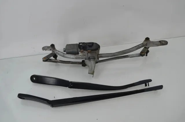 Front Windshield Wiper Mechanism
