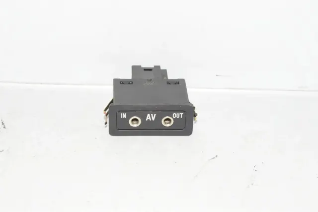 USB/AUX-In Socket Port
