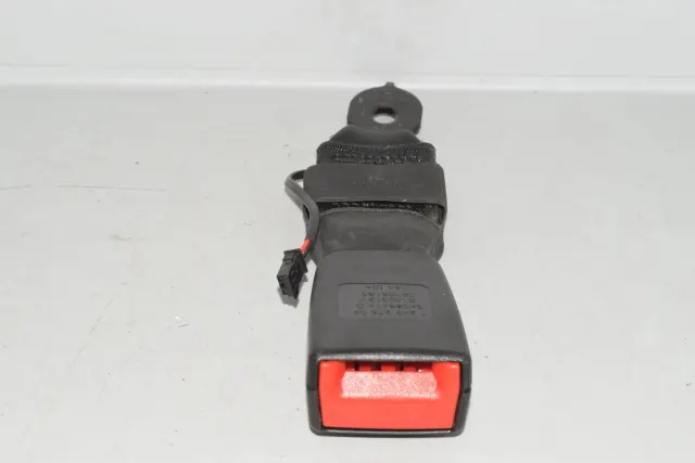 Rear Middle Seat Buckle