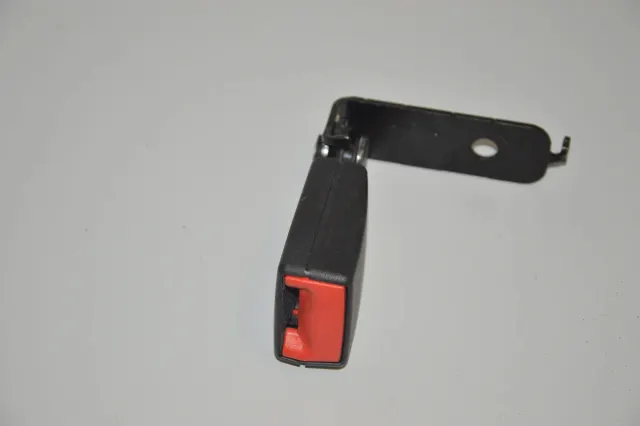 Rear Middle Seat Buckle