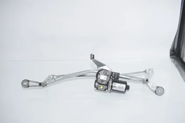Front Windshield Wiper Mechanism