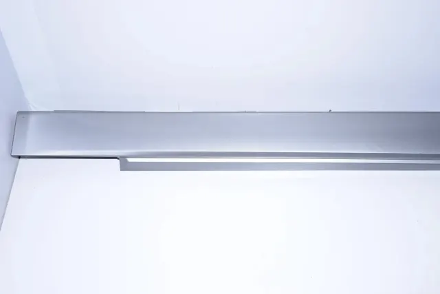 Right Side Plastic Sideskirt Cover